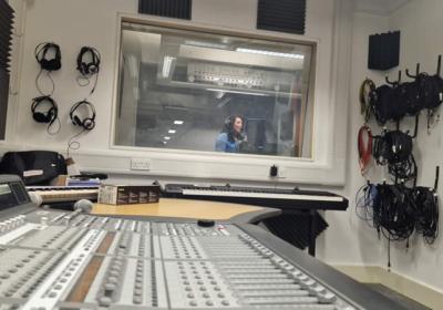 American Idol superstar Casey McQuillen visits the Phoenix Centre American Idol superstar Casey McQuillen visits the Phoenix Centre